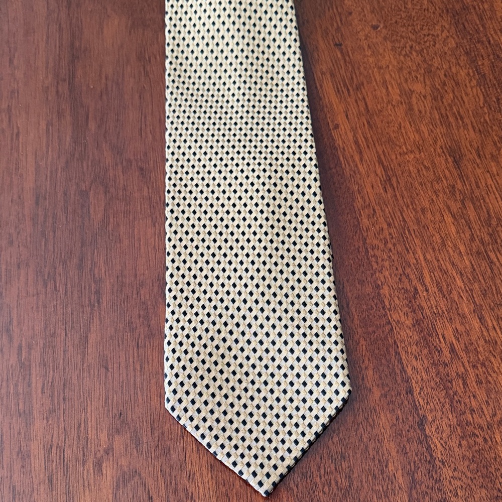 Armani Elegant Black and Gold Men's Tie
